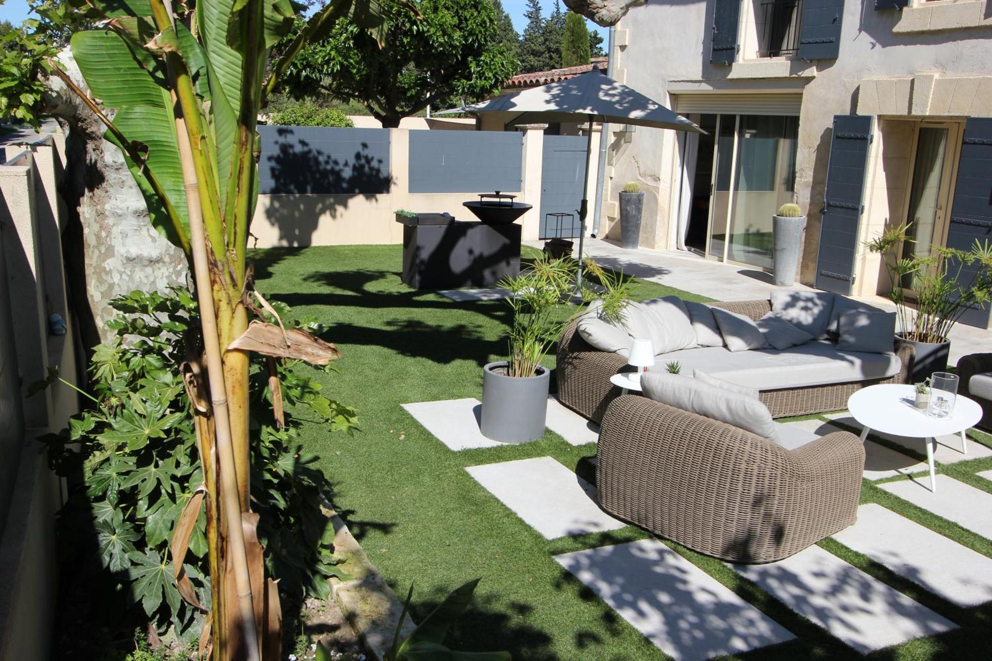 Rognonas Mas Paloma Bed & Breakfast エクステリア 写真