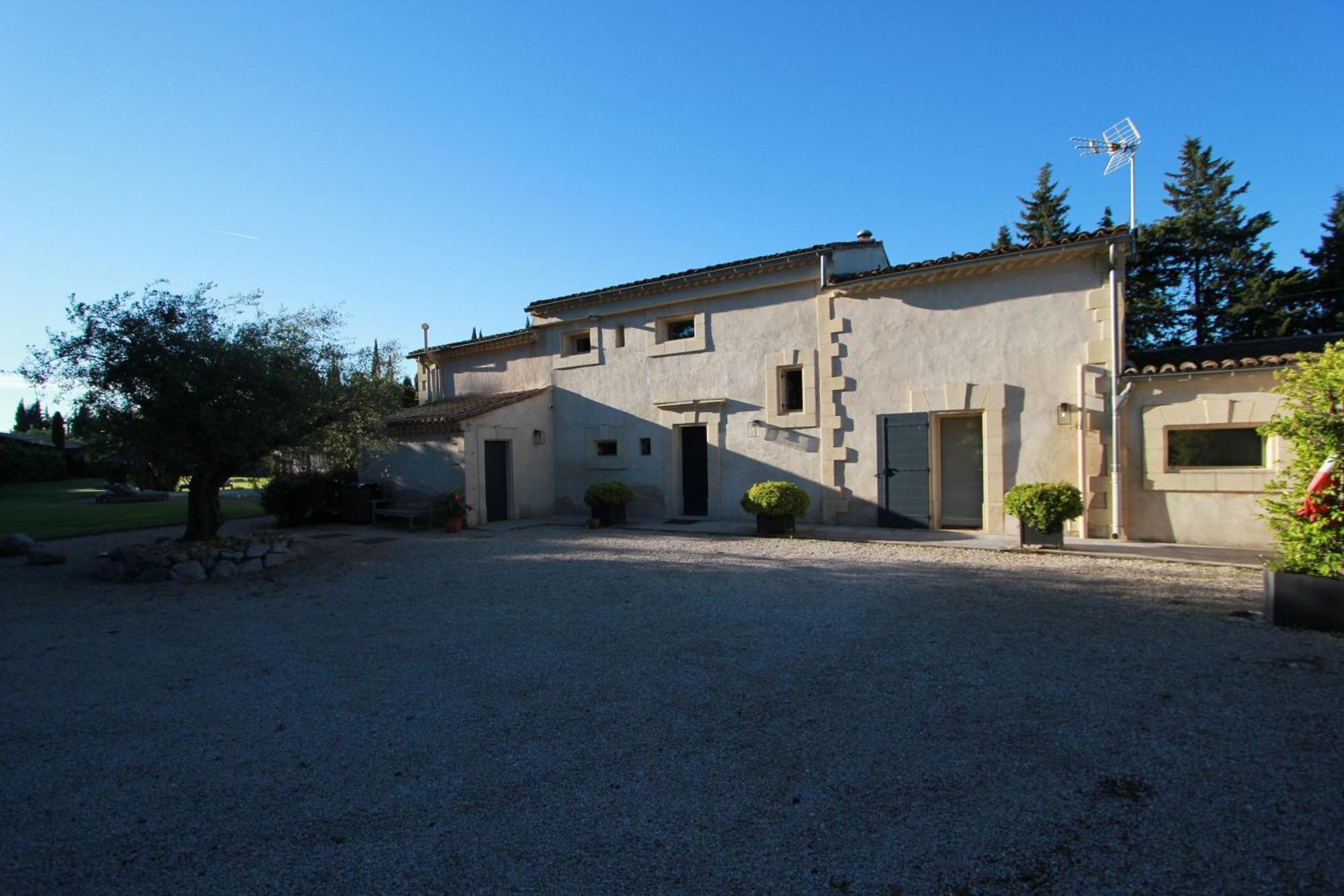 Rognonas Mas Paloma Bed & Breakfast エクステリア 写真